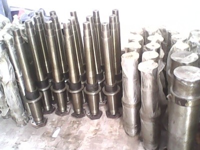 供應3216型雷蒙磨粉機配件 磨輥、磨環、梅花架等，鄭州昌茂機械設備